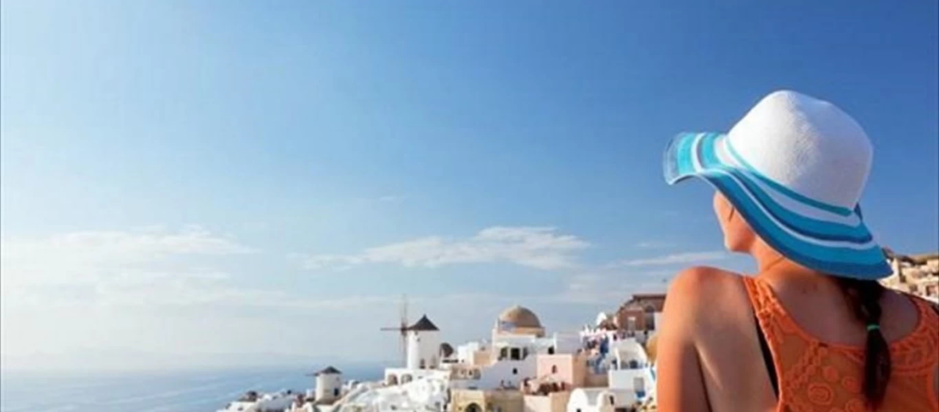 Διεθνή ΜΜΕ: «Η Ελλάδα προσελκύει τουρίστες με τη δέσμευση της μέγιστης ασφάλειας»